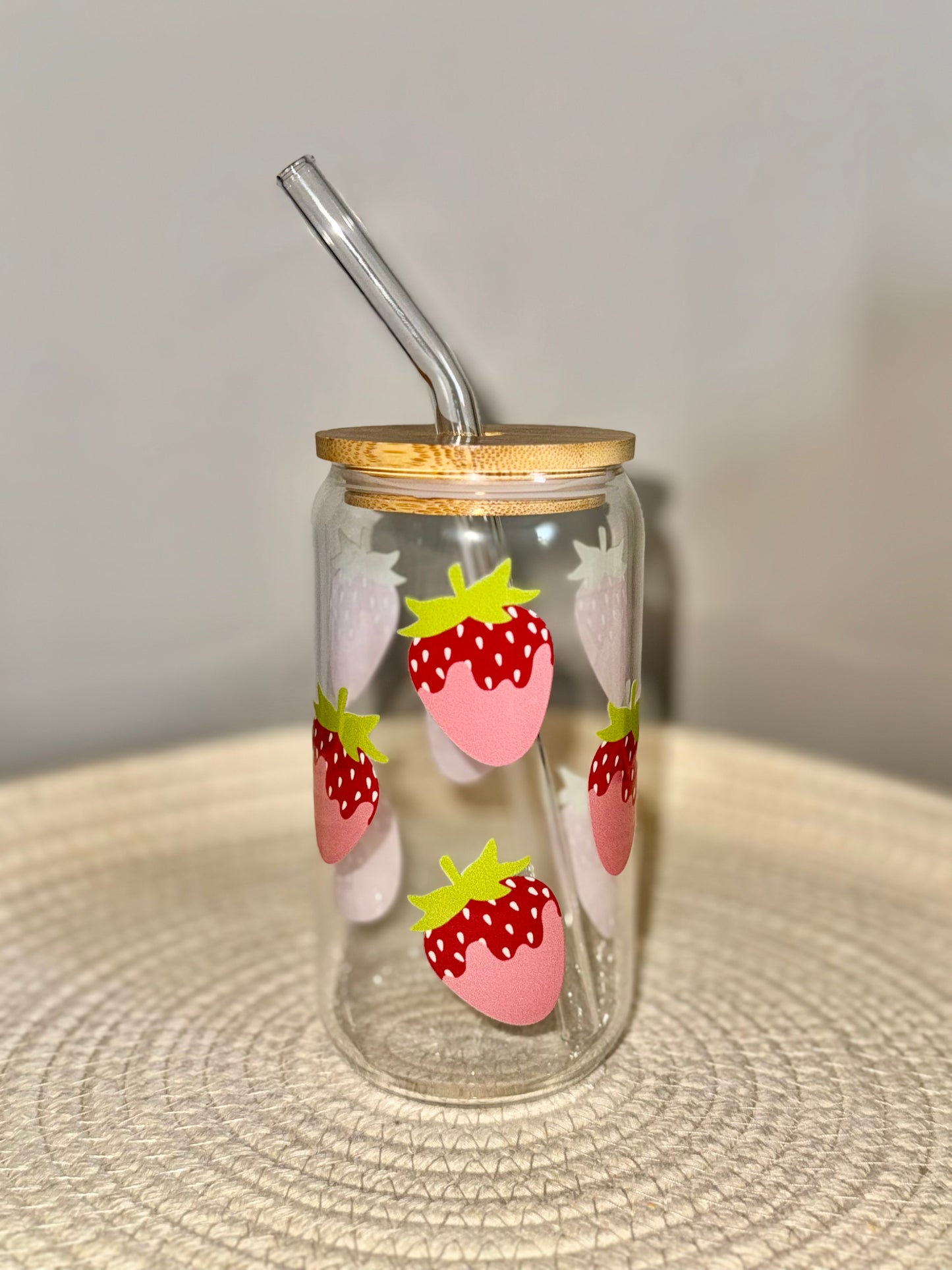 Strawberry Glass Cup 16 oz